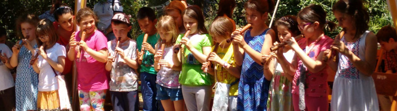 Bambini con flauto